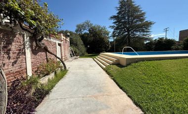 CHALET DE 3 HABITACIONES, 2 BAÑOS. POCITO