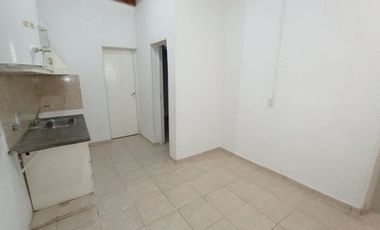 CASA MAS 2 DEPARTAMENTOS. B° PIUQUÉN, RIVADAVIA