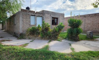 CASA DE 2 HABITACIONES. BARRIO AMISTAD. CHIMBAS