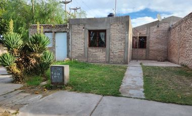CASA DE 2 HABITACIONES. BARRIO AMISTAD. CHIMBAS