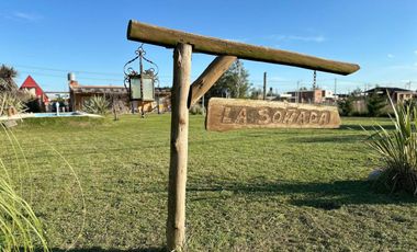 VENTA CASA 2 AMBIENTES C/ PARQUE Y PILETA EN MONTE