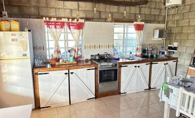 VENTA CASA 2 AMBIENTES C/ PARQUE Y PILETA EN MONTE