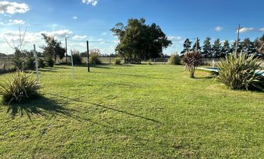VENTA CASA 2 AMBIENTES C/ PARQUE Y PILETA EN MONTE