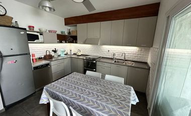 DUPLEX 4 AMB EN VENTA EN VILLA ADELINA CON JARDIN