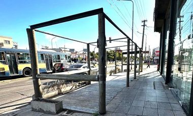 ALQUILER DE LOCAL COMERCIAL VIDRIADO EN HAEDO