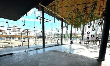 ALQUILER DE LOCAL COMERCIAL VIDRIADO EN HAEDO
