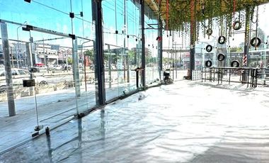 ALQUILER DE LOCAL COMERCIAL VIDRIADO EN HAEDO