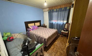 CASA EN VENTA EN VEDIA CON PATIO Y GARAGE