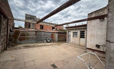 CASA EN VENTA EN BRAGADO A REFACCIONAR