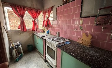 CASA EN VENTA EN BRAGADO A REFACCIONAR