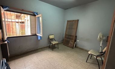 CASA EN VENTA EN BRAGADO A REFACCIONAR