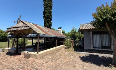 VENTA CASA QUINTA + CASA CASEROS  LA REJA MORENO