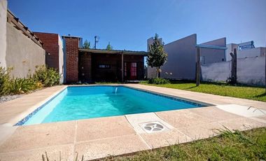 Venta de casa a estrenar con pileta Villa Ramallo