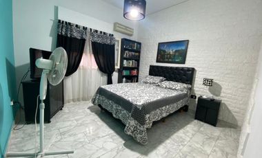 VENTA 2 CASAS DE 3 AMB CON COCHERA - V.ALSINA