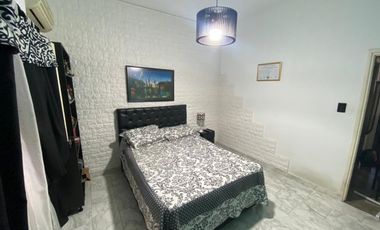 VENTA 2 CASAS DE 3 AMB CON COCHERA - V.ALSINA