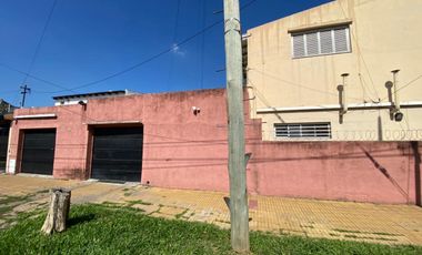 VENTA 2 CASAS DE 3 AMB CON COCHERA - V.ALSINA