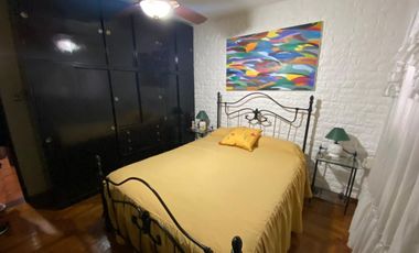 VENTA 2 CASAS DE 3 AMB CON COCHERA - V.ALSINA