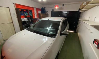 VENTA 2 CASAS DE 3 AMB CON COCHERA - V.ALSINA