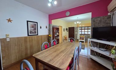 Venta Casa 5 ambientes con parque, quincho y parrilla en San Miguel
