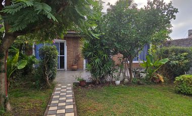 Venta Casa 5 ambientes con parque, quincho y parrilla en San Miguel