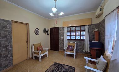 Venta Casa 5 ambientes con parque, quincho y parrilla en San Miguel