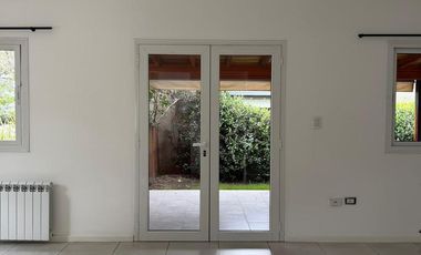 Casa en alquiler, tres dormitorios, Campo de Vuelo