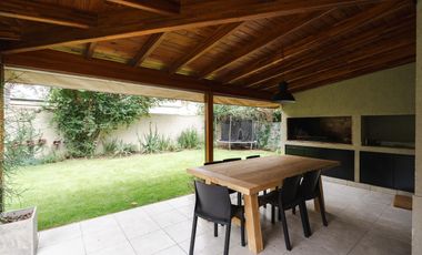 Casa en alquiler, tres dormitorios, Campo de Vuelo