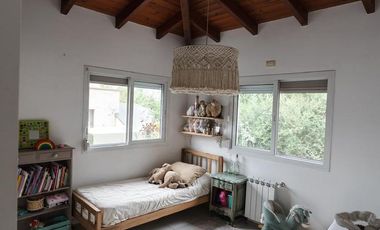 Casa en alquiler, tres dormitorios, Campo de Vuelo