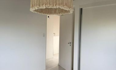 Casa en alquiler, tres dormitorios, Campo de Vuelo