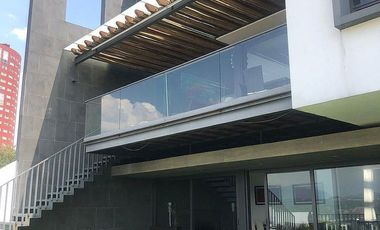 Casa en Renta en Bosque Real (I)