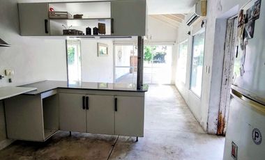 Casa en venta c/ cochera en Hurlingham