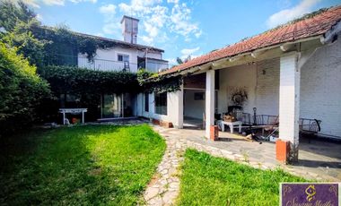 Casa en venta c/ cochera en Hurlingham