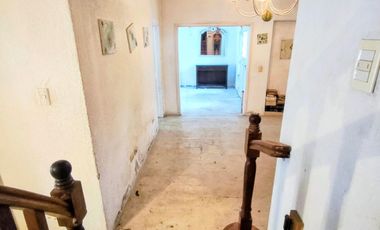 Casa en venta c/ cochera en Hurlingham