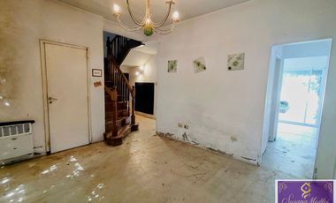 Casa en venta c/ cochera en Hurlingham