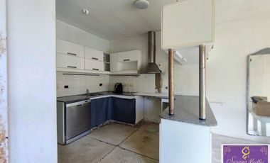 Casa en venta c/ cochera en Hurlingham