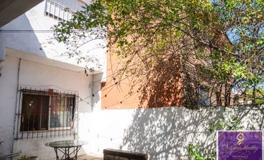 ** OPORTUNIDAD ** Casa en venta c/ cochera en Hurlingham