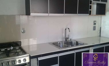 ** OPORTUNIDAD ** Casa en venta c/ cochera en Hurlingham