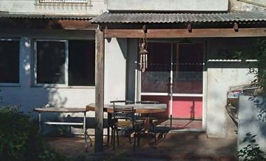 ** OPORTUNIDAD ** Casa en venta c/ cochera en Hurlingham
