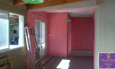 ** OPORTUNIDAD ** Casa en venta c/ cochera en Hurlingham