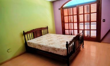 IMPORTANTE CHALET  VENTA HURLIGHAM * ZONA ESTRATEGICA MULT. DESTINOS *