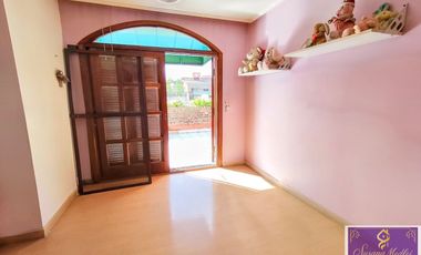 IMPORTANTE CHALET  VENTA HURLIGHAM * ZONA ESTRATEGICA MULT. DESTINOS *