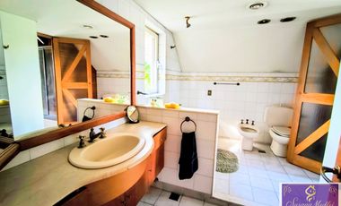 IMPORTANTE CHALET  VENTA HURLIGHAM * ZONA ESTRATEGICA MULT. DESTINOS *