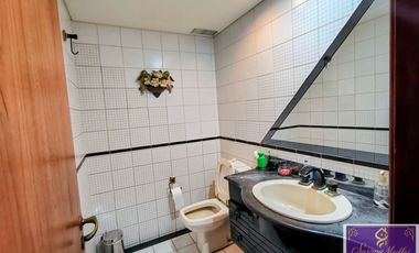 IMPORTANTE CHALET  VENTA HURLIGHAM * ZONA ESTRATEGICA MULT. DESTINOS *