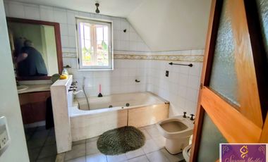 IMPORTANTE CHALET  VENTA HURLIGHAM * ZONA ESTRATEGICA MULT. DESTINOS *