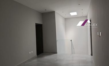 Casa en RENTA Fraccionamiento Altares Residencial - CARRETERA NACIONAL en Santiago, Nuevo León.