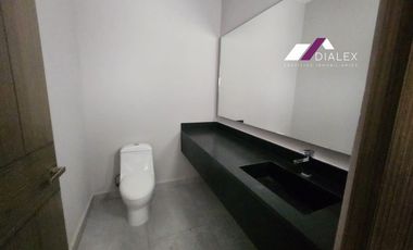Casa en RENTA Fraccionamiento Altares Residencial - CARRETERA NACIONAL en Santiago, Nuevo León.