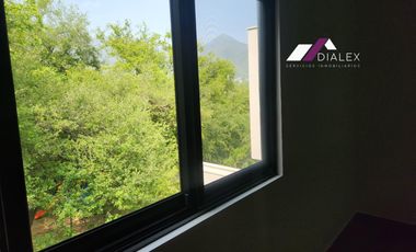 Casa en RENTA Fraccionamiento Altares Residencial - CARRETERA NACIONAL en Santiago, Nuevo León.