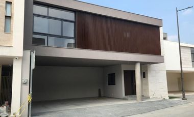 Casa en RENTA Fraccionamiento Altares Residencial - CARRETERA NACIONAL en Santiago, Nuevo León.