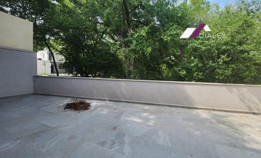 Casa en RENTA Fraccionamiento Altares Residencial - CARRETERA NACIONAL en Santiago, Nuevo León.