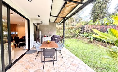 VENTA CASA MODERNA EN EL RETIRO CERCA A MEDIA LUNA